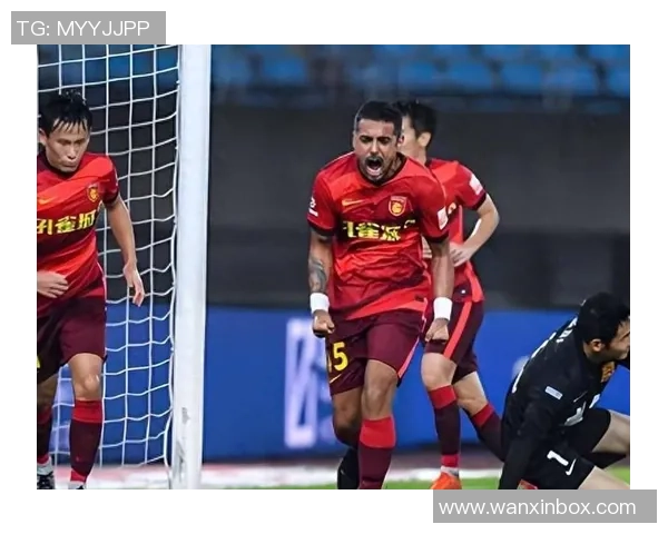 意外！上港四大后腰中他是最有期望留下的强援，才能堪比莫伊赛斯